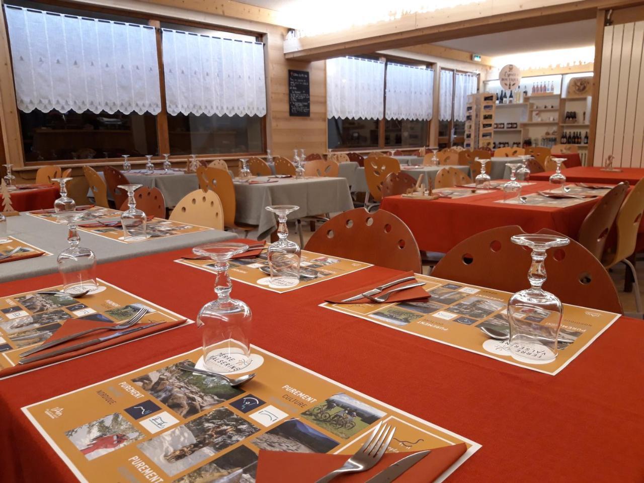 Le Relais Nordique Hotell Giron Eksteriør bilde