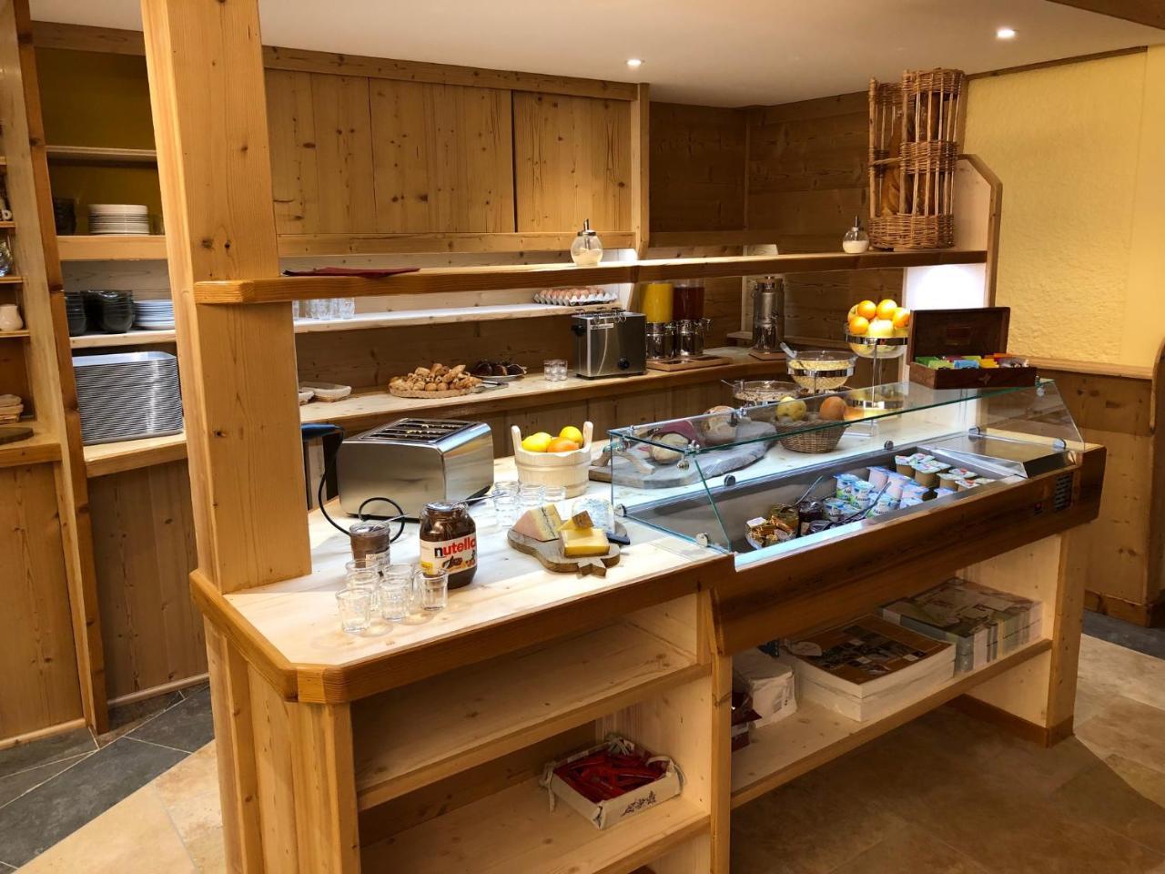Le Relais Nordique Hotell Giron Eksteriør bilde